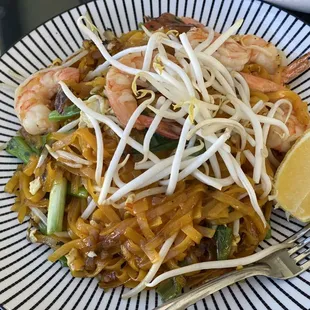 Pad Thai Shrimp Combo