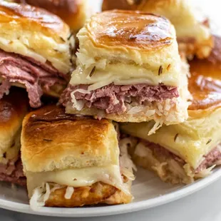 Corned Beef &amp; Swiss Sliders