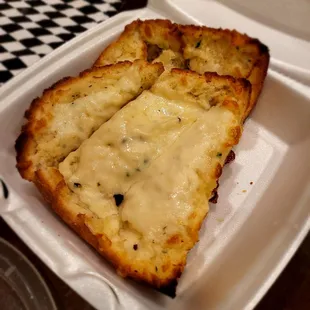 Garlic cheese bread