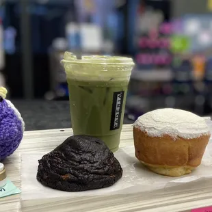 Matcha horchata, brownie cookie, pandasal
