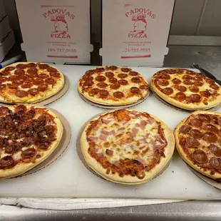 8" Personal Pizza - made fresh to order - so much better than a slice.....