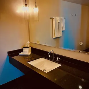 Spacious sink