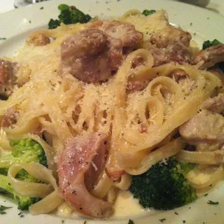 Fettuccini Alfredo With Broccoli