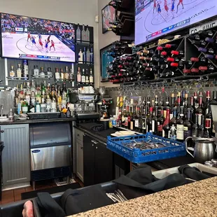 Full bar. Lots of wine.