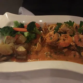 Gamberi and Calamari Fra Diavola