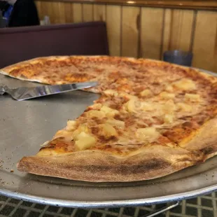 Cheese/Pinapple Pizza