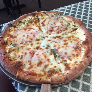 Pagano's Spinach pizza