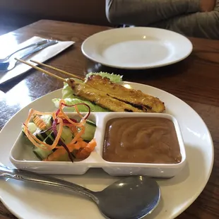 Chicken satay with peanut sauce