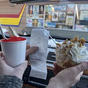 Cinnamon Bun Sundae Juicy freeze (cherry)