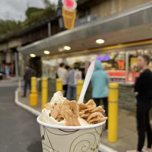 Cinnamon Toast Crunch arctic swirl