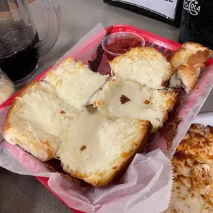 Garlic bread with cheese