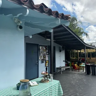 Plenty of outdoor seating