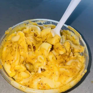 Side Cajun Mac - 8 oz