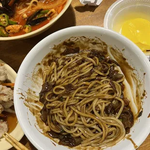 food, ramen and noodles