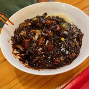 Noodles with black bean sauce
