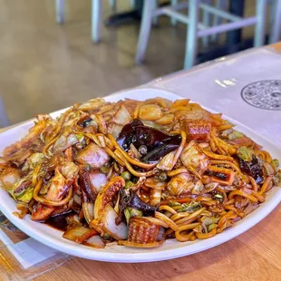 Jaengban Jajang(pork, squid, shrimp)...where&apos;s the pork you ask, it&apos;s there...no really, it&apos;s there...yes, that one.