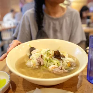 Beef Jjamppong / Beef Noodle Soup