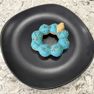 Paina Café 07-16-21: Cookie Monster Mochi Donut