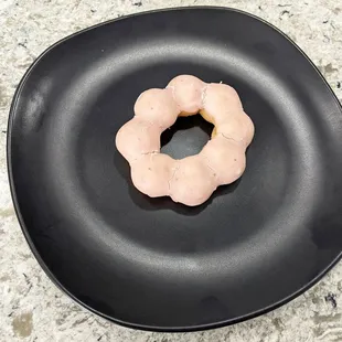 Paina Café 07-16-21: Strawberry Mochi Donut