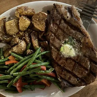 Ribeye potatoes and green beans