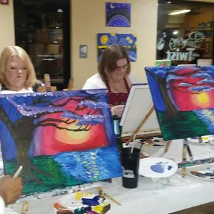 Takin a look at the bestie's artwork on the left