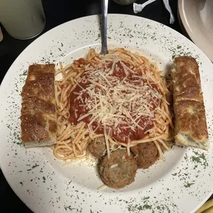 Spaghetti with meatballs