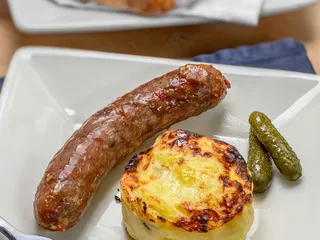 Oak Flat Vineyards Tasting Room and Bistro