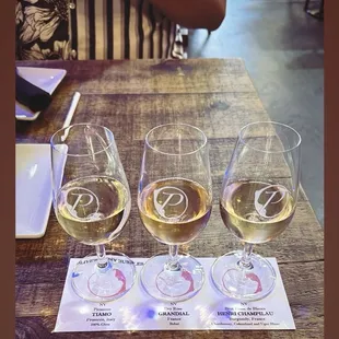 Tiny bubbles wine flight