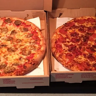 Fair amount of toppings. Left: extra cheese and meatball. Right: pepperoni and bacon.