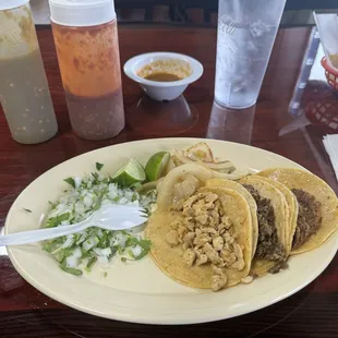 Pollo, fajita, barbacoa tacos.