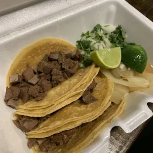 Tres tacos. Love Paisanos!!