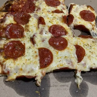 Pepperoni pizza