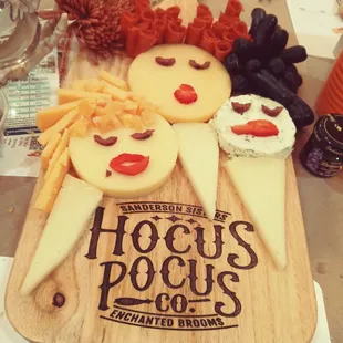 Oh boy! Sanderson sisters!