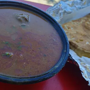 Beef nihari w/ garlic naan