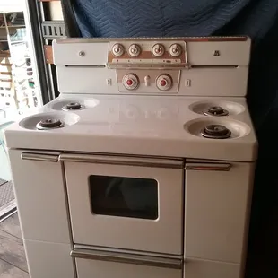 Happy to send this oven/stove set back to the MidWest where it came from!