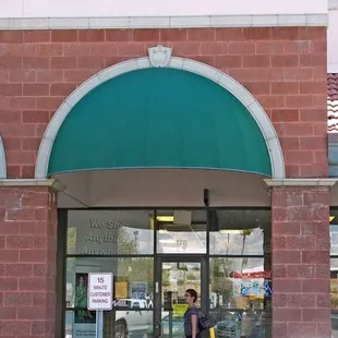 Store Front of PakMail in NorthWest Tucson