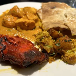 Tandoori Chicken, Chicken Tikka, Aloo Gobi, Naan