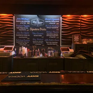Pal’s Lounge