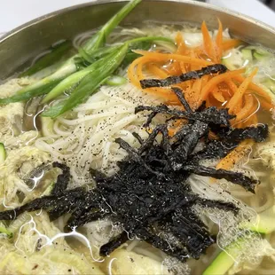 A11 Thin Noodle Soup (잔치국수)