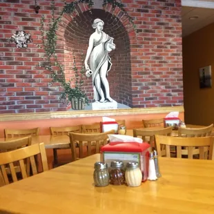 Amazing wall painting by Guglielmo DeMolli