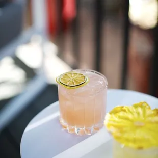 LOVE BUG
tequila reposado | pamplemousse liqueur |
fresh vanilla bean | pakistani rose syrup | citrus