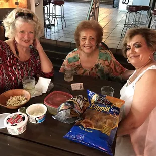The &quot;Golden Girls&quot; of Mesilla ...