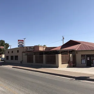 a view of the outside of the building