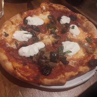 Puttanesca Pizza