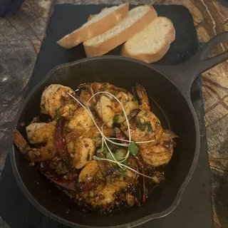 Camarones al Ajillo