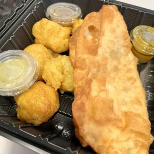 Pholourie &amp; Aloo Pie