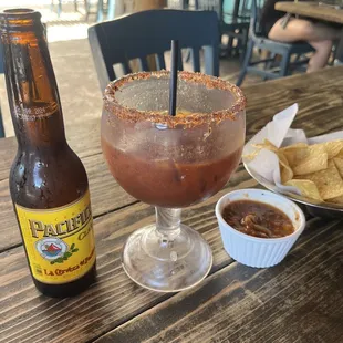Michelada pacífico