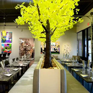 sushi and sashimi, interior