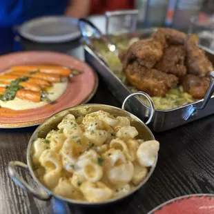 Fried chicken, smoked Mac and carrots