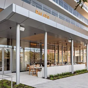 Palato outdoor dining